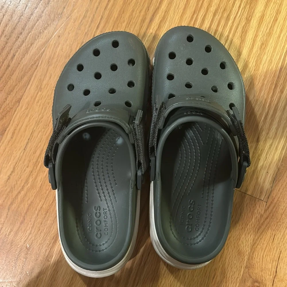 Crocs - Picture 2 of 5
